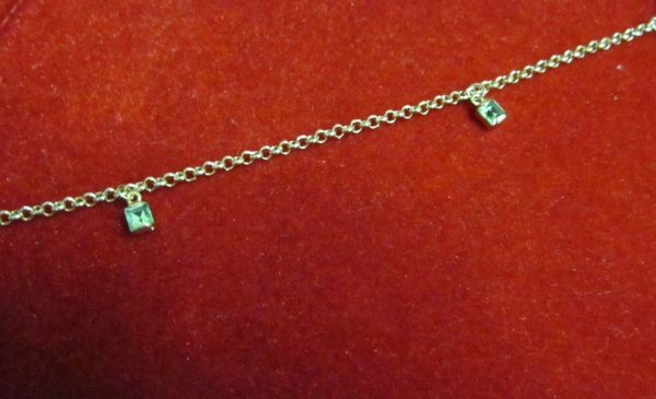 P48 - Pulseira com Pingentes