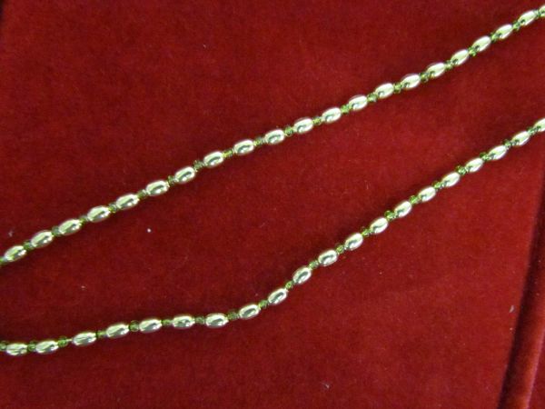 C39 - Corrente Trabalhada com Miçangas Verdes