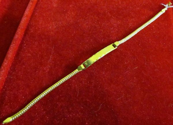 P01 - Pulseira com Placa